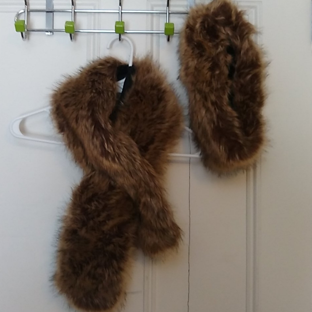 Faux fur scarf and headband.